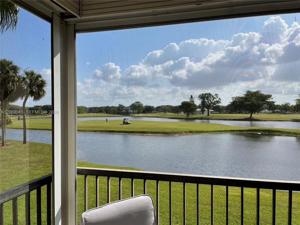 For Rent: $2,100 (2 beds, 2 baths, 1140 Square Feet)