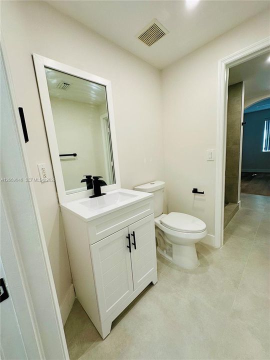 2nd Bathroom