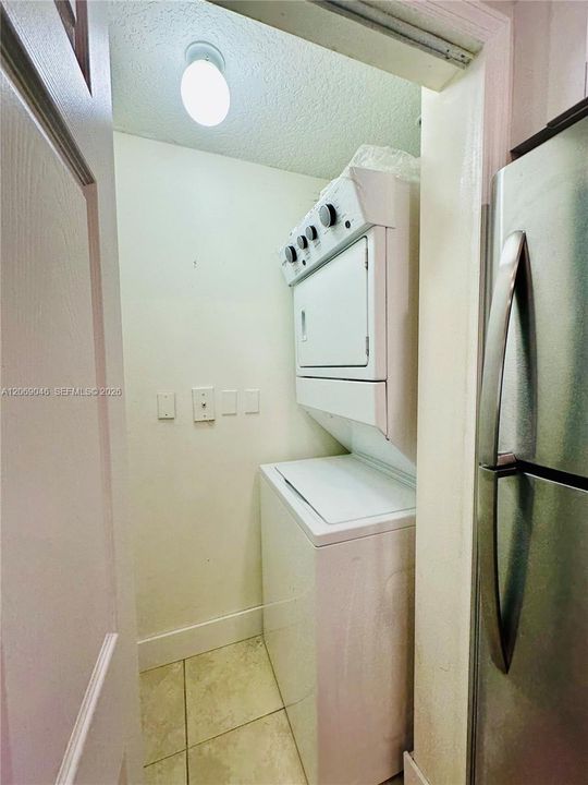 For Rent: $2,690 (2 beds, 2 baths, 1115 Square Feet)