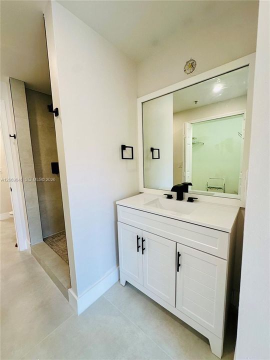2nd Bathroom