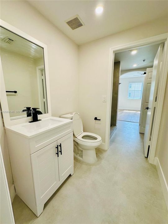 2nd Bathroom
