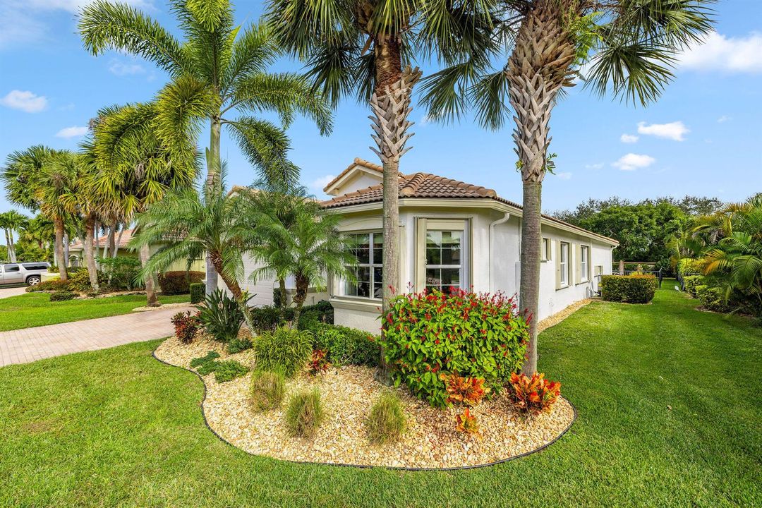 79__9362_Isles_Cay_dr_photo_by_SupremeSc