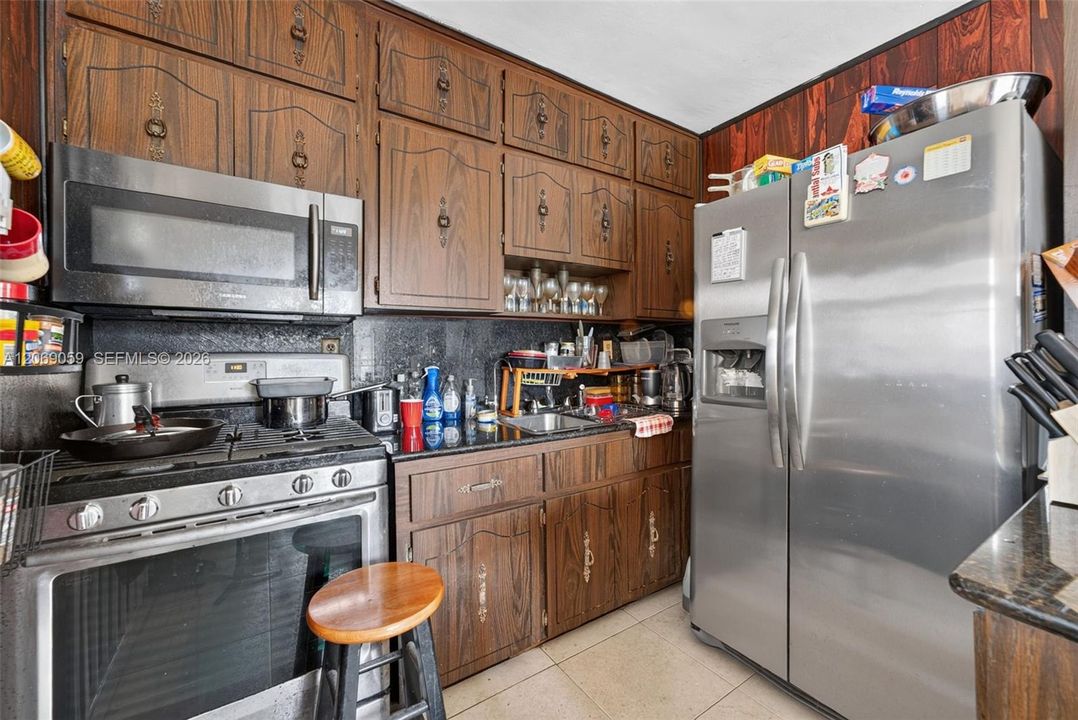 For Sale: $549,500 (3 beds, 2 baths, 1656 Square Feet)