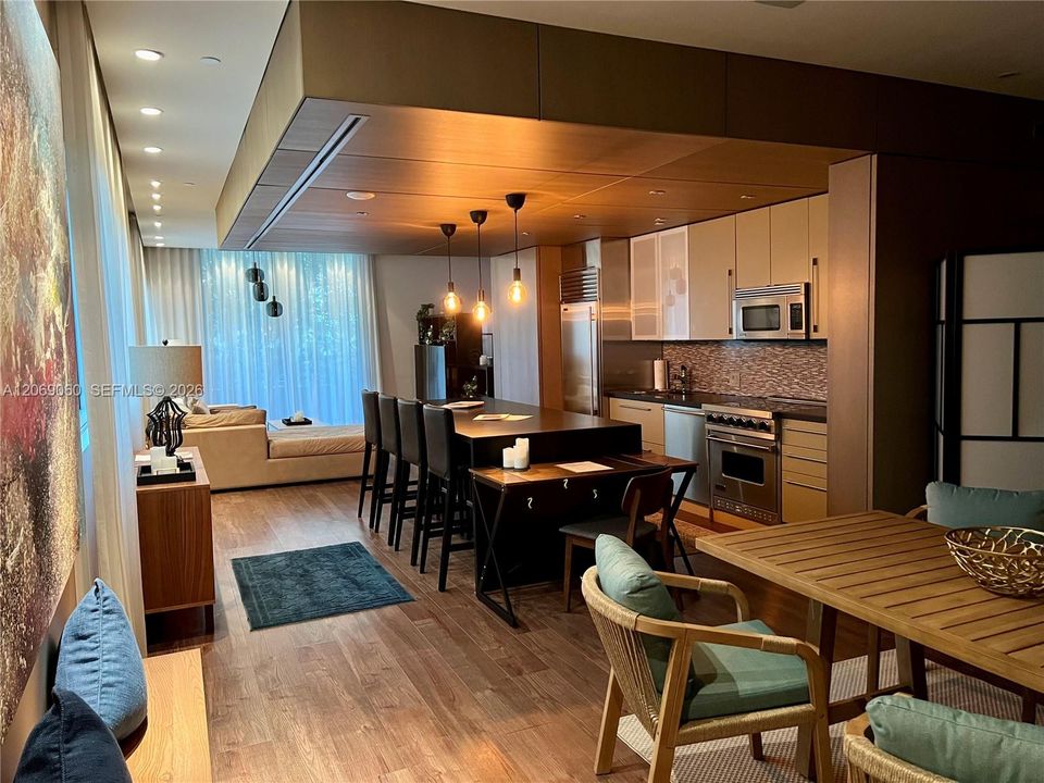 For Rent: $4,500 (2 beds, 2 baths, 1045 Square Feet)