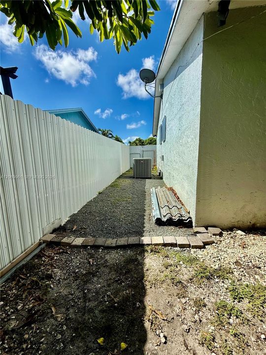 En Venta: $559,000 (3 camas, 2 baños, 1624 Pies cuadrados)