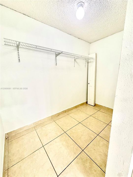 En Venta: $559,000 (3 camas, 2 baños, 1624 Pies cuadrados)