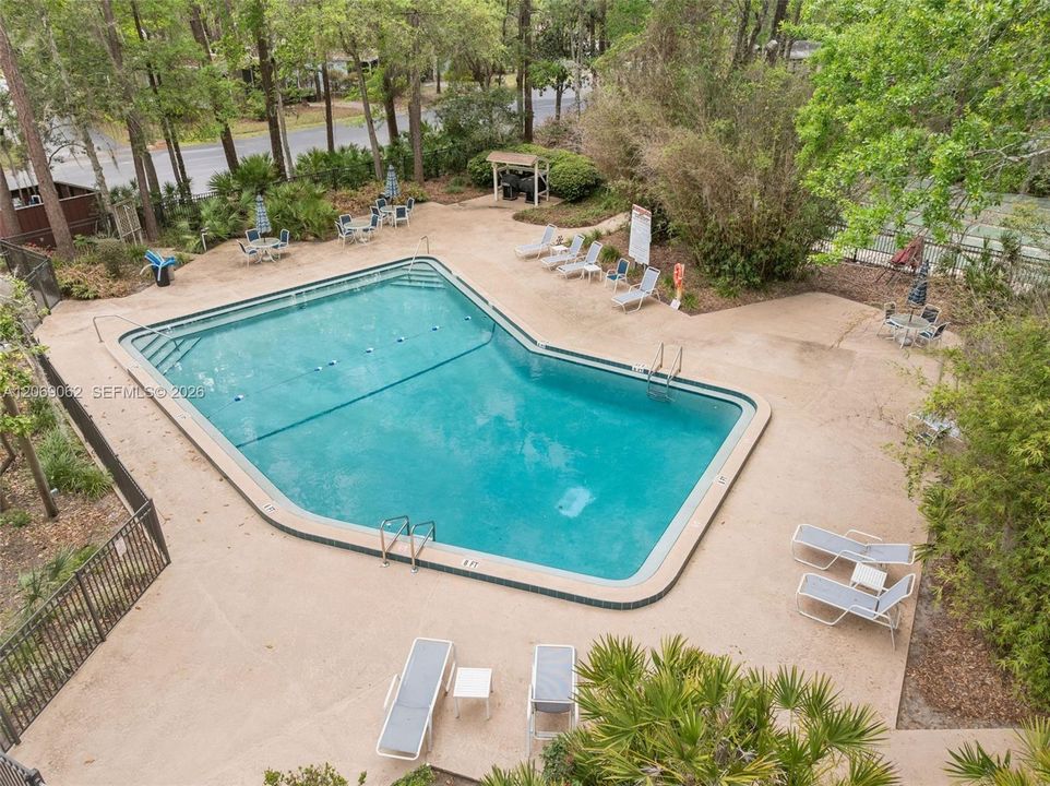 For Sale: $218,000 (2 beds, 2 baths, 1152 Square Feet)