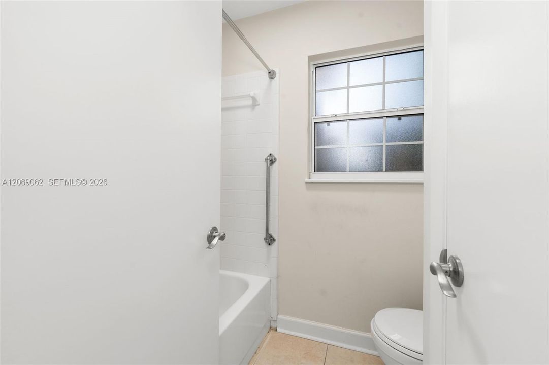 For Sale: $218,000 (2 beds, 2 baths, 1152 Square Feet)