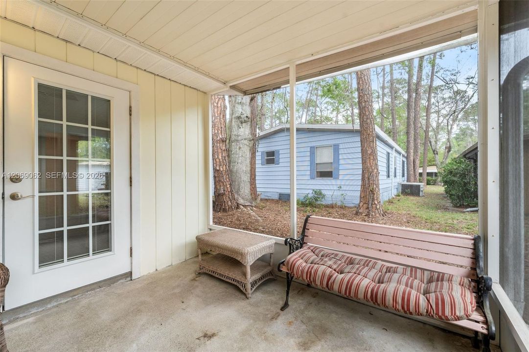 For Sale: $218,000 (2 beds, 2 baths, 1152 Square Feet)