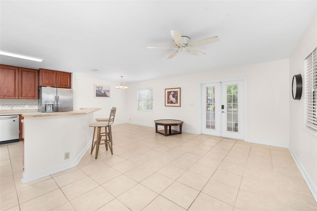 For Sale: $218,000 (2 beds, 2 baths, 1152 Square Feet)