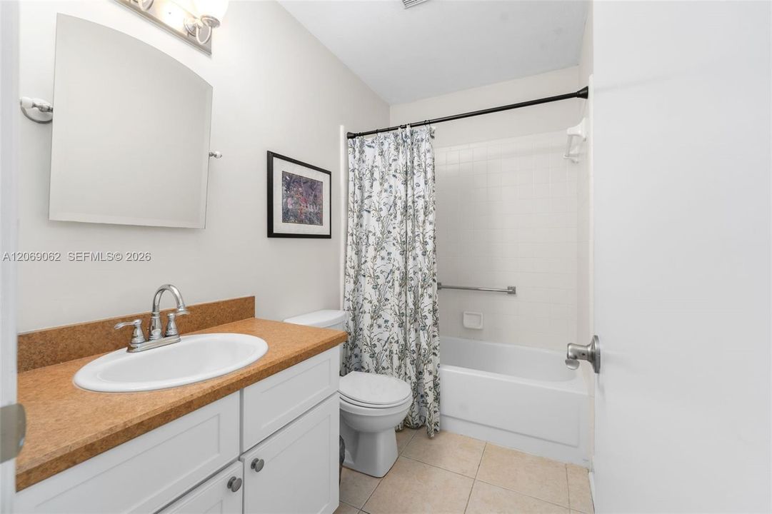 For Sale: $218,000 (2 beds, 2 baths, 1152 Square Feet)