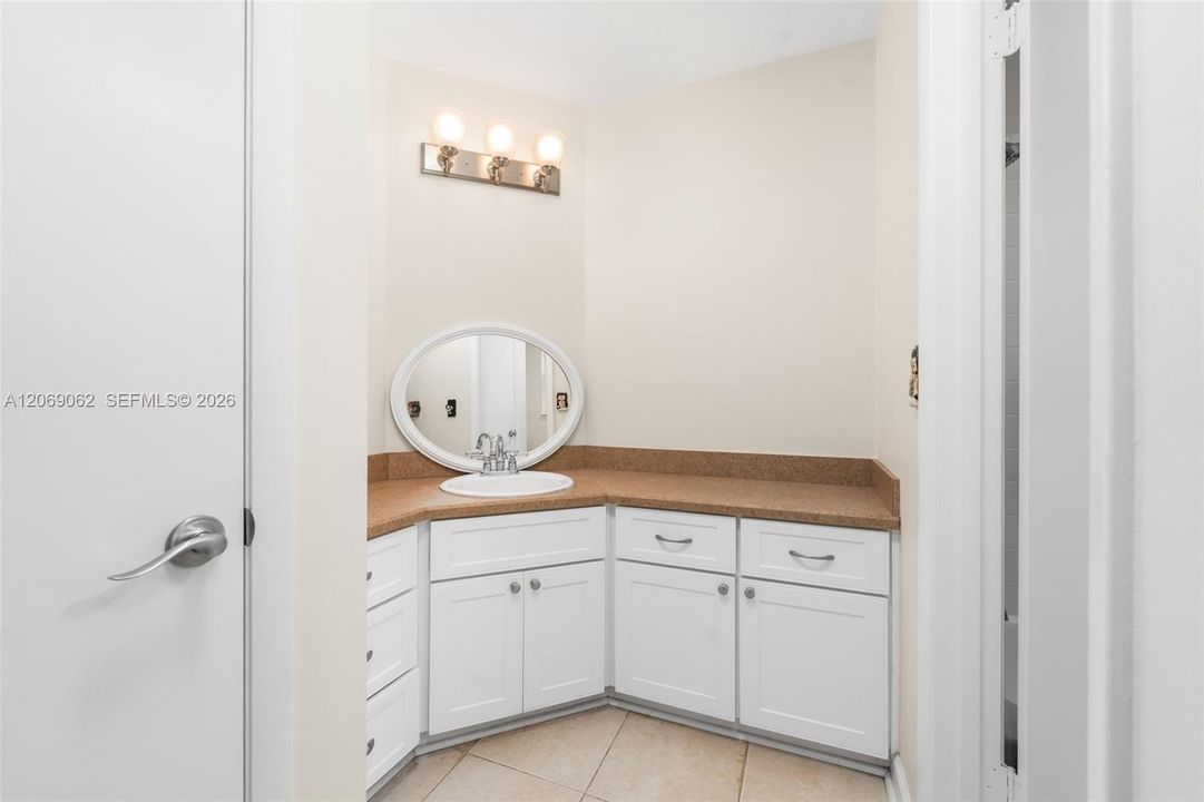 For Sale: $218,000 (2 beds, 2 baths, 1152 Square Feet)