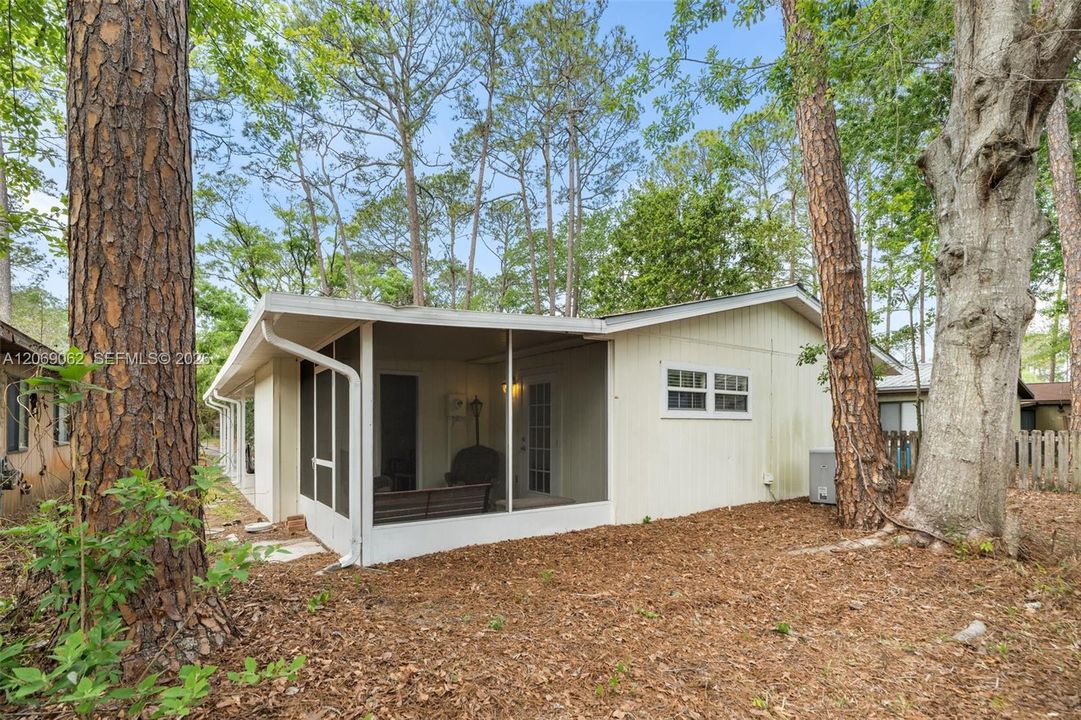 For Sale: $218,000 (2 beds, 2 baths, 1152 Square Feet)