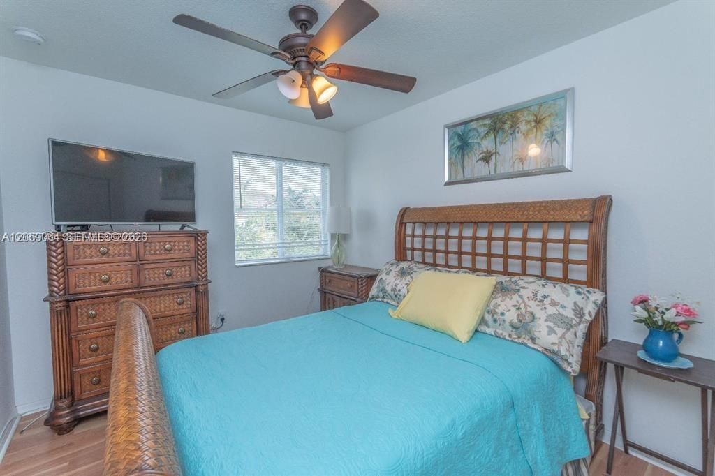 For Sale: $389,900 (3 beds, 2 baths, 1656 Square Feet)