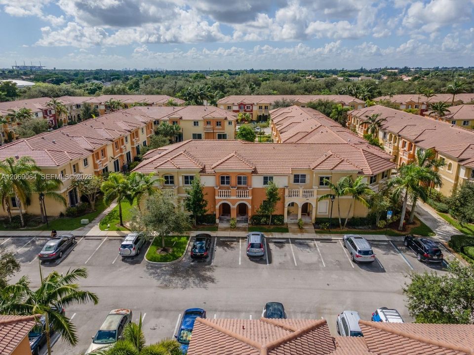 For Sale: $389,900 (3 beds, 2 baths, 1656 Square Feet)