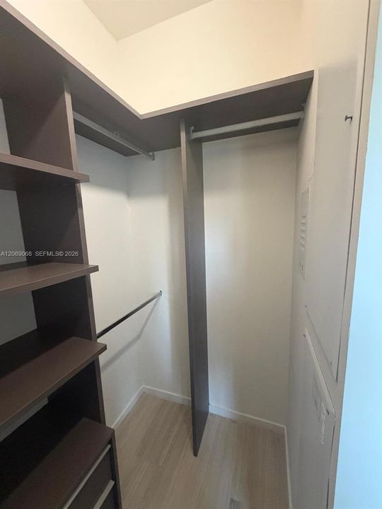 For Sale: $815,000 (1 beds, 1 baths, 792 Square Feet)