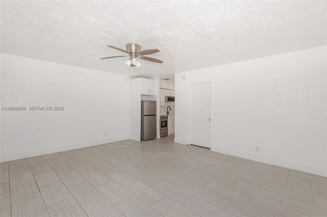 For Rent: $1,600 (1 beds, 1 baths, 580 Square Feet)