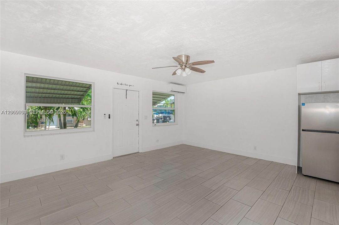 For Rent: $1,600 (1 beds, 1 baths, 580 Square Feet)