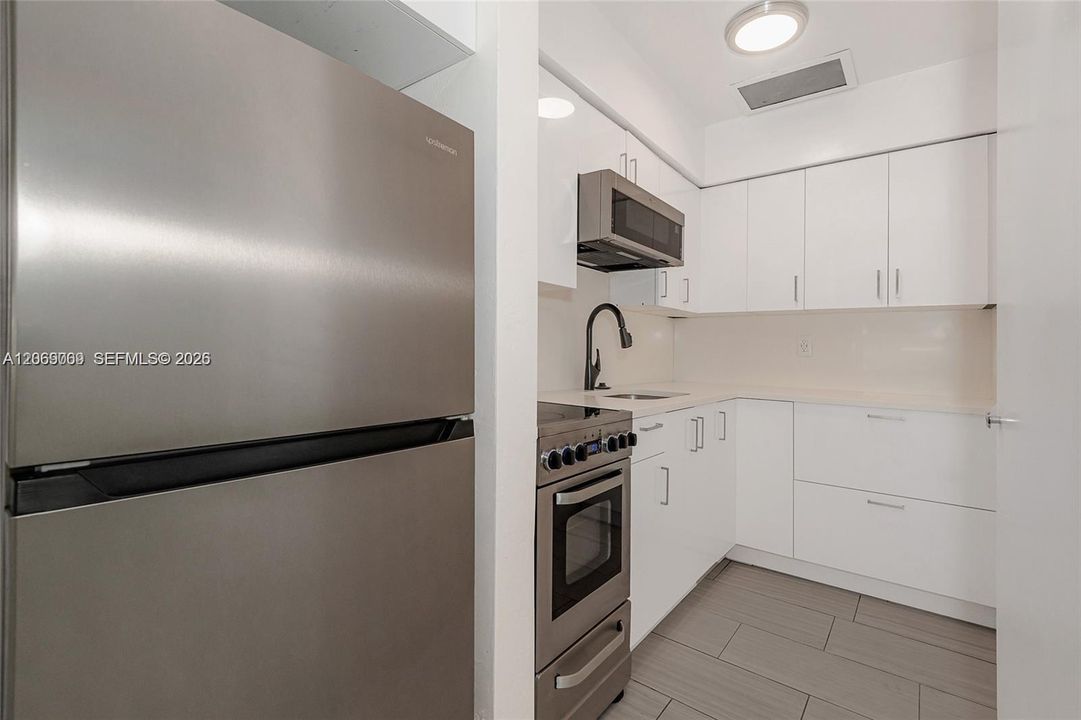 For Rent: $1,600 (1 beds, 1 baths, 580 Square Feet)
