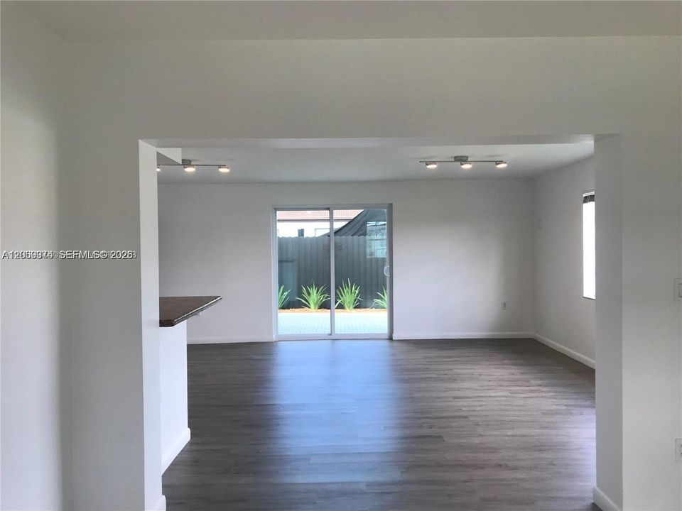 For Sale: $755,000 (4 beds, 2 baths, 1598 Square Feet)
