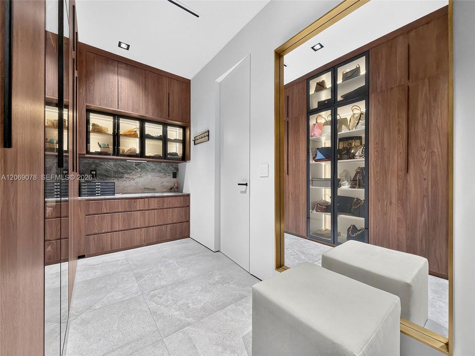 For Sale: $2,750,000 (4 beds, 5 baths, 3544 Square Feet)