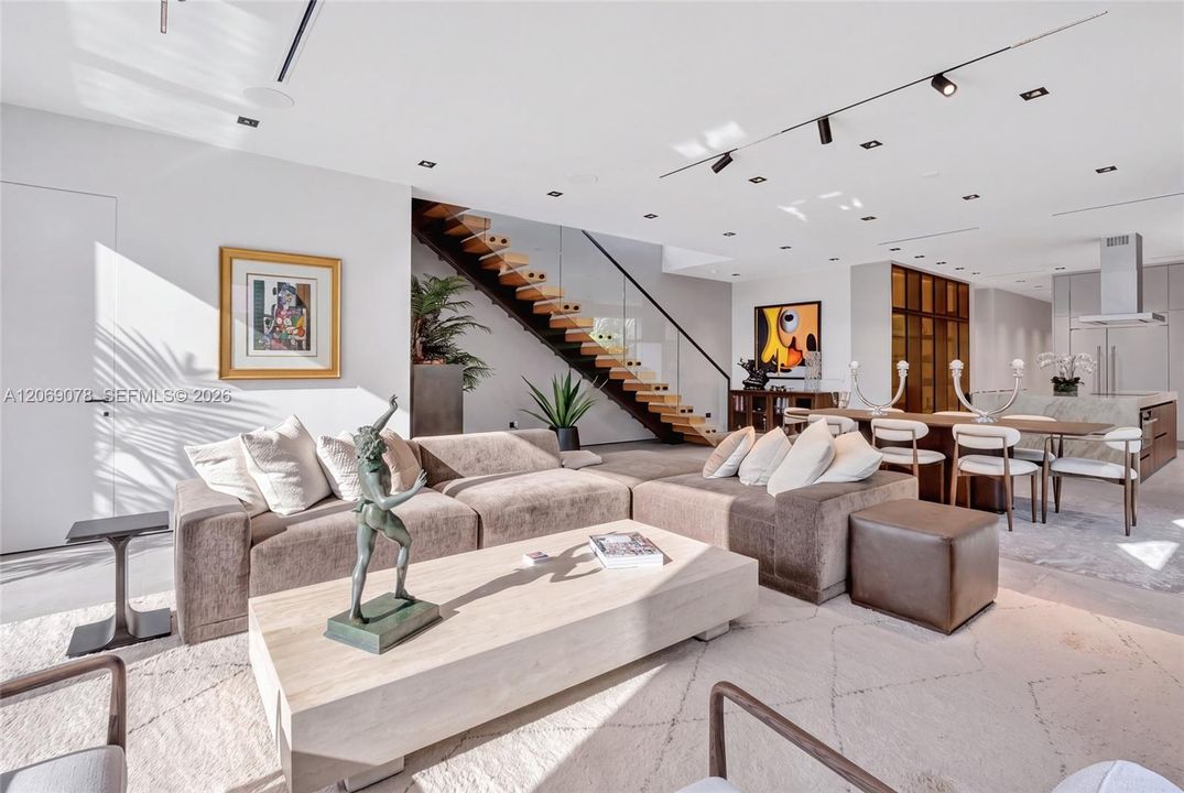 For Sale: $2,750,000 (4 beds, 5 baths, 3544 Square Feet)