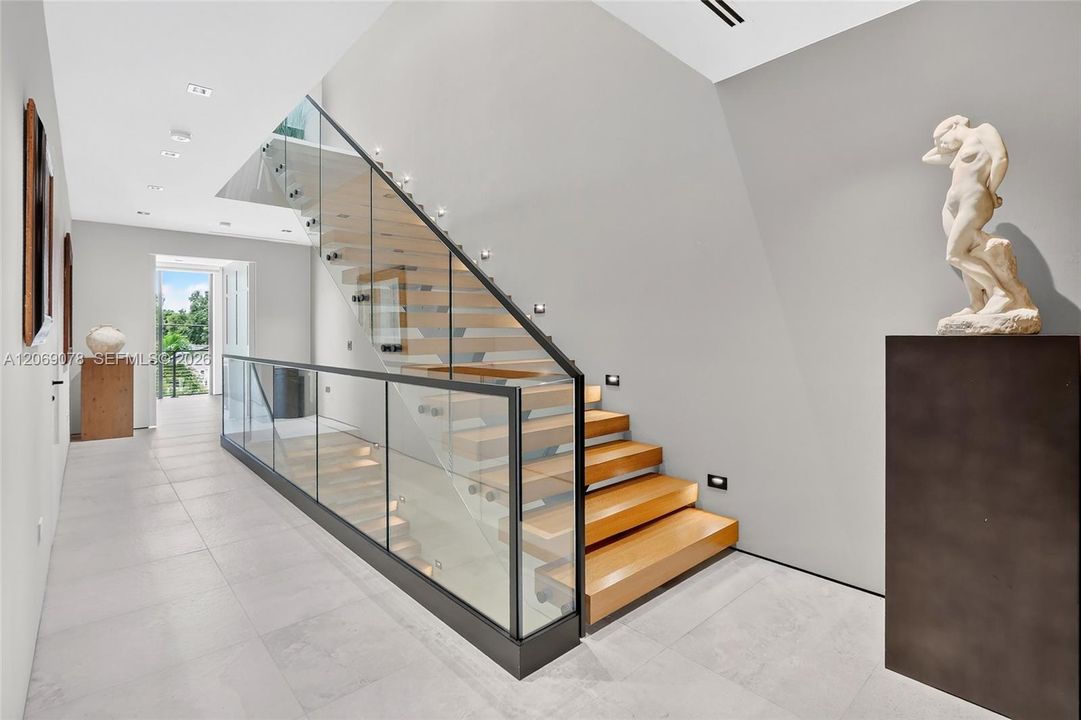 For Sale: $2,750,000 (4 beds, 5 baths, 3544 Square Feet)