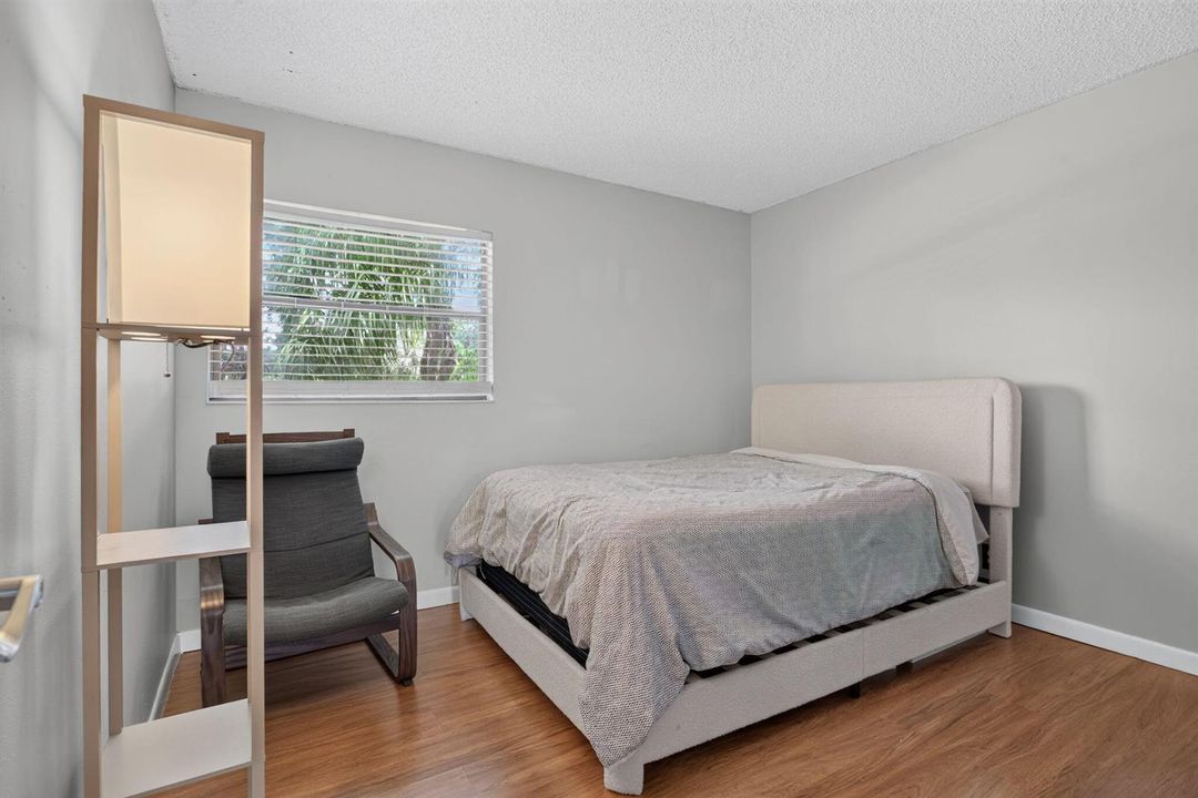 28-web-or-mls-4705-7857