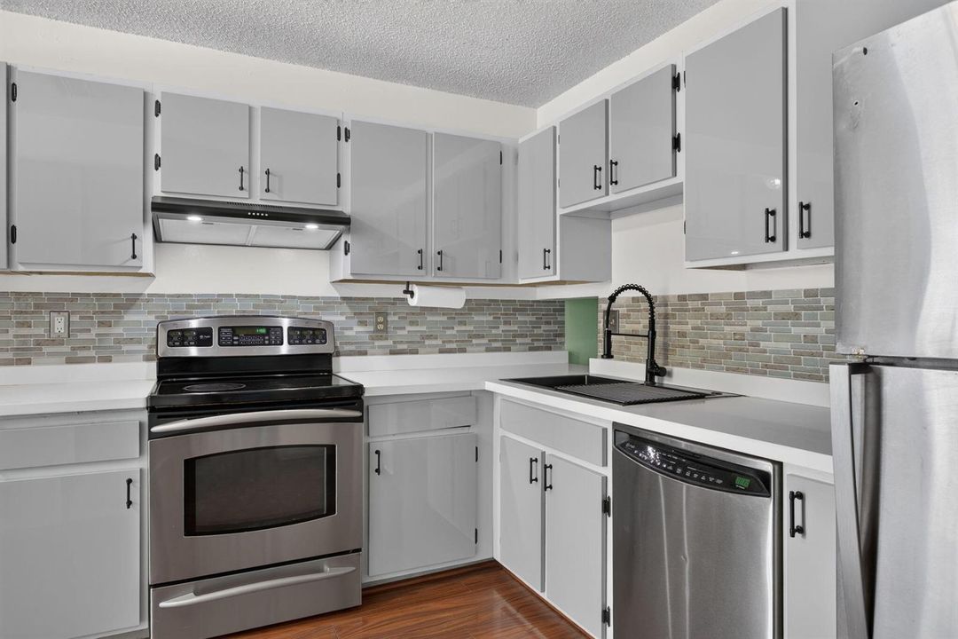 3-web-or-mls-4705-7716