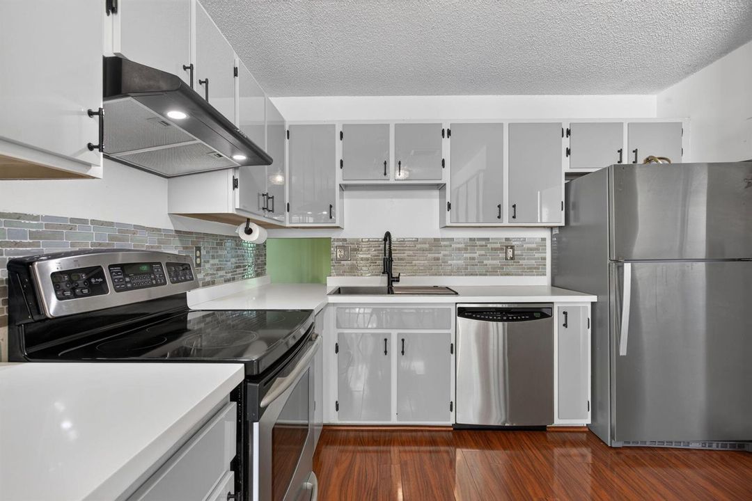 7-web-or-mls-4705-7737