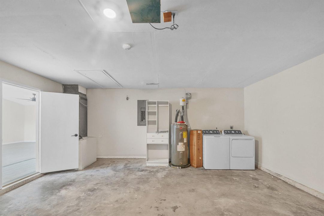 23 Garage (02)