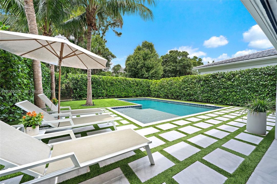 En Venta: $2,500,000 (4 camas, 3 baños, 3539 Pies cuadrados)