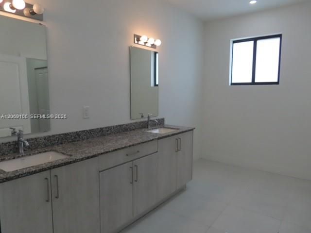 For Rent: $4,800 (5 beds, 4 baths, 0 Square Feet)
