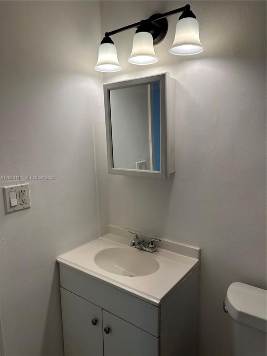 For Rent: $1,450 (1 beds, 1 baths, 400 Square Feet)