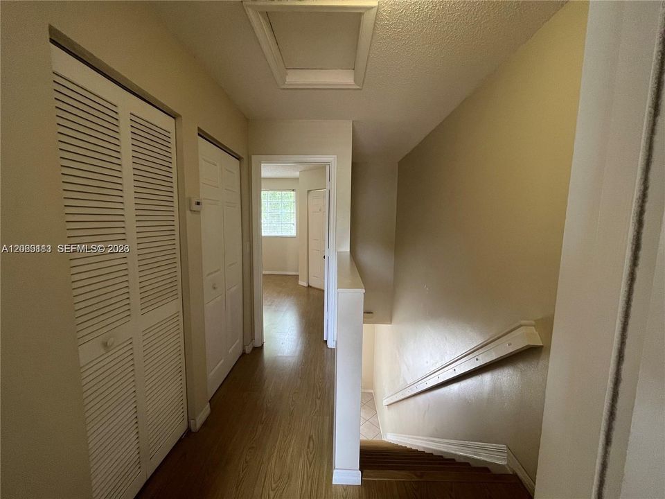 For Rent: $2,849 (2 beds, 2 baths, 979 Square Feet)