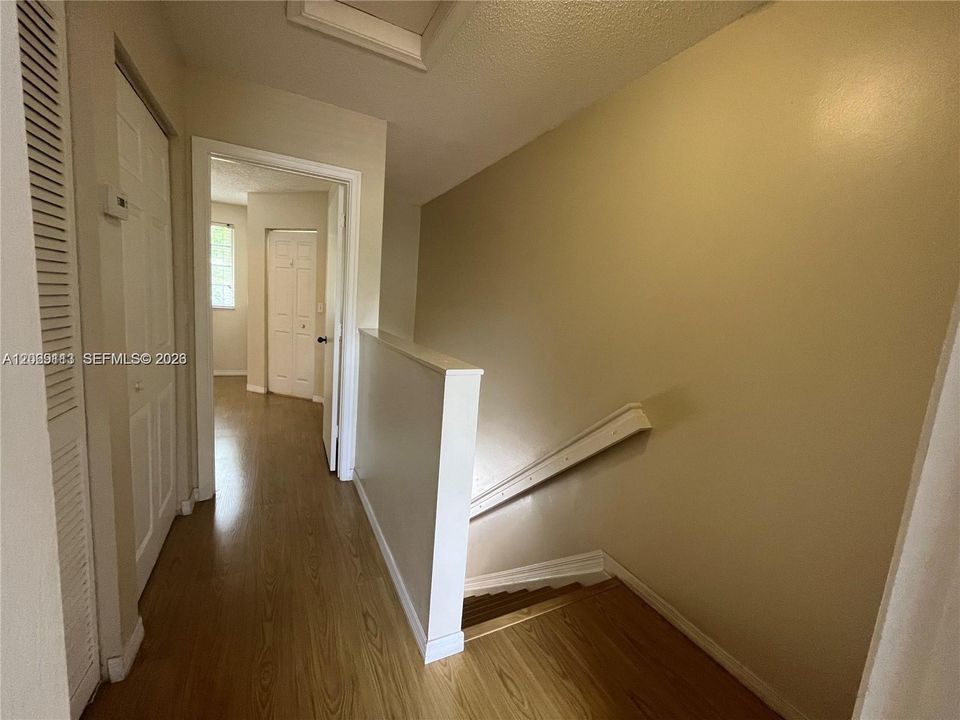For Rent: $2,849 (2 beds, 2 baths, 979 Square Feet)