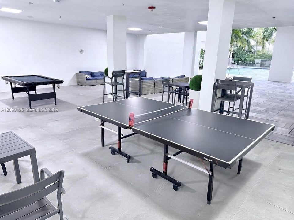 For Rent: $4,000 (2 beds, 2 baths, 1505 Square Feet)