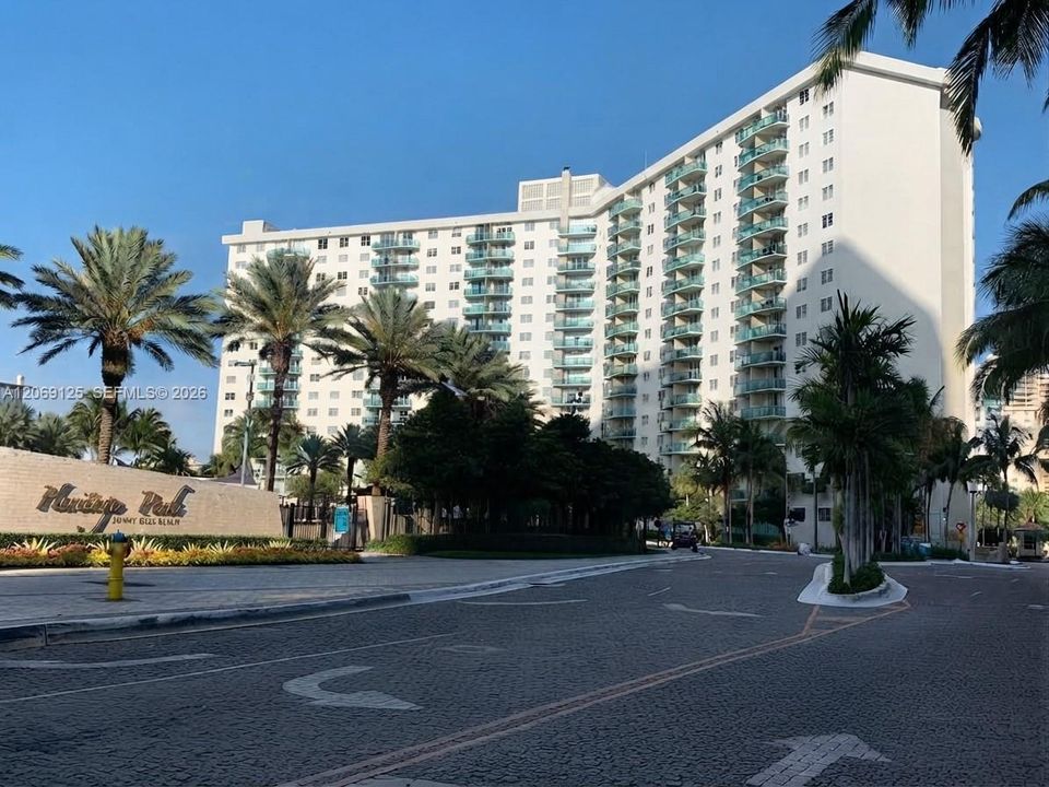 For Rent: $4,000 (2 beds, 2 baths, 1505 Square Feet)
