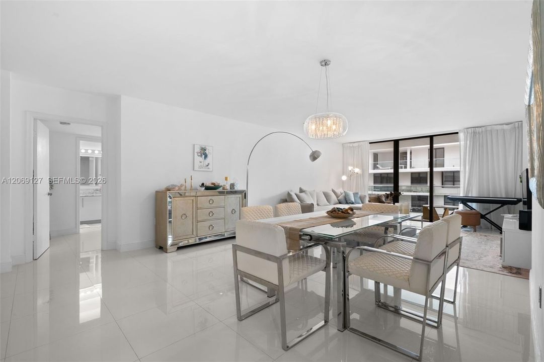 For Rent: $7,500 (2 beds, 2 baths, 1388 Square Feet)