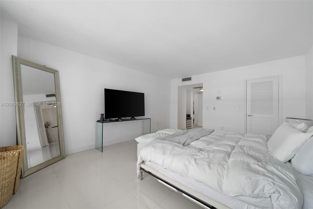 For Rent: $7,500 (2 beds, 2 baths, 1388 Square Feet)