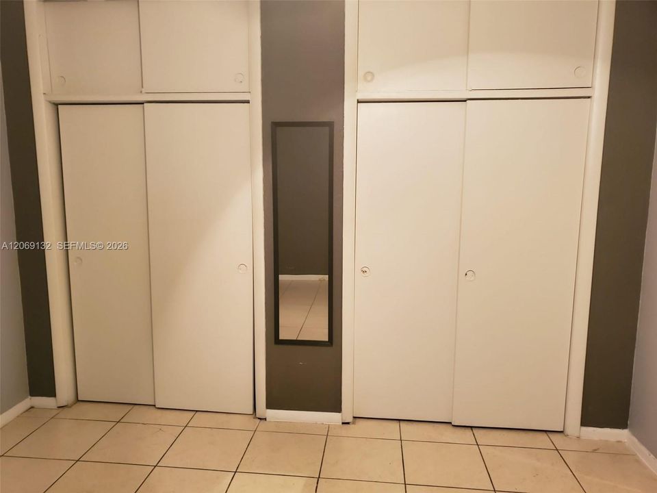 For Rent: $1,400 (1 beds, 1 baths, 580 Square Feet)