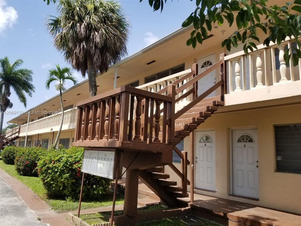 For Rent: $1,400 (1 beds, 1 baths, 580 Square Feet)