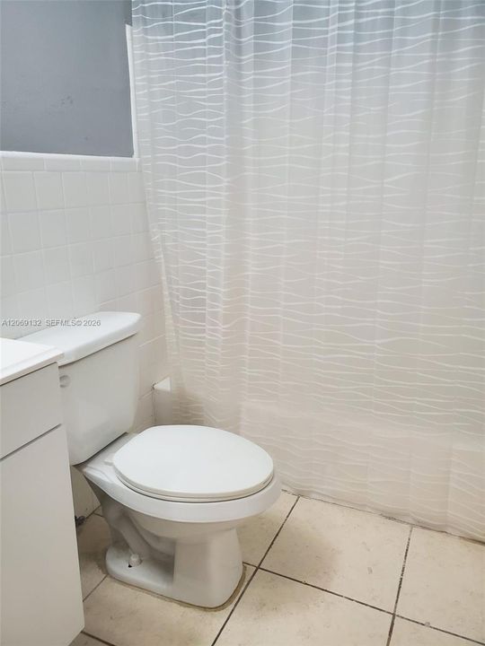 For Rent: $1,400 (1 beds, 1 baths, 580 Square Feet)