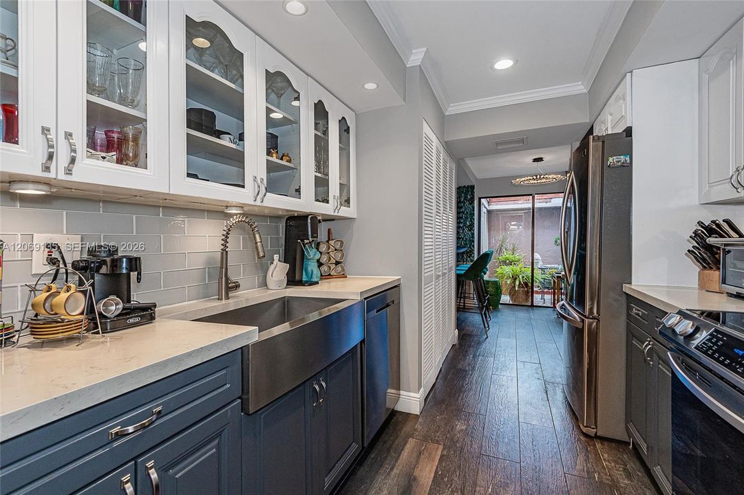 : $589,000 (3 beds, 3 baths, 2350 Square Feet)