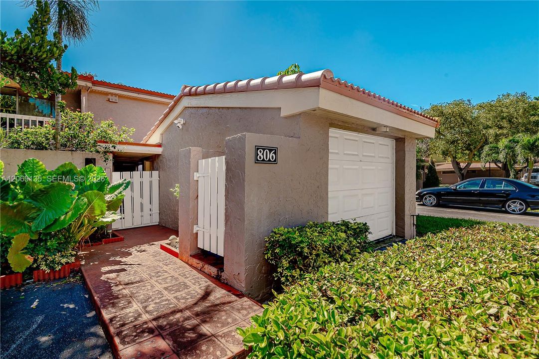 : $589,000 (3 beds, 3 baths, 2350 Square Feet)