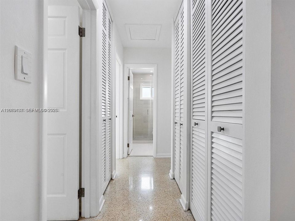 For Sale: $755,000 (3 beds, 2 baths, 1085 Square Feet)