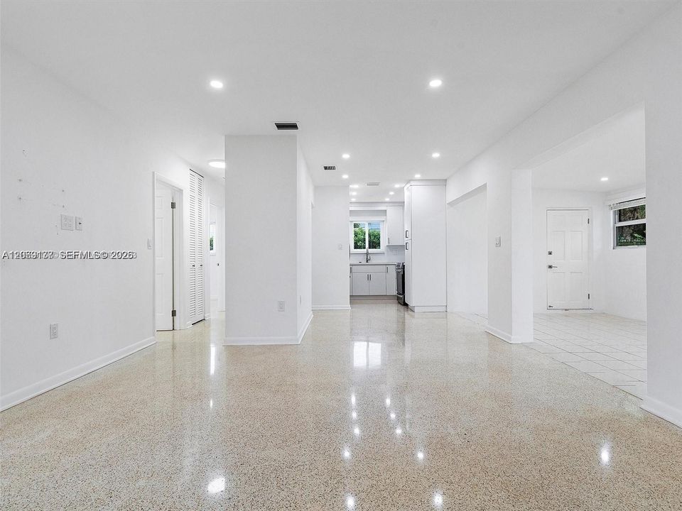 For Sale: $755,000 (3 beds, 2 baths, 1085 Square Feet)