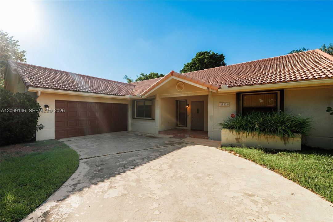 For Sale: $699,000 (3 beds, 2 baths, 2075 Square Feet)