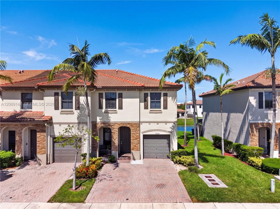 For Sale: $440,000 (3 beds, 2 baths, 1535 Square Feet)
