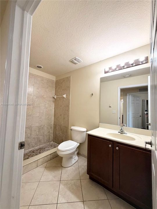 В аренду: $2,950 (3 спален, 2 ванн, 1308 Квадратных фут)